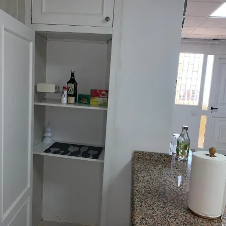 Pensión Comfort Aire Conditioner In Shared In Playa Vistas Cristianos Habitaciones, Stanza Arona (Tenerife)