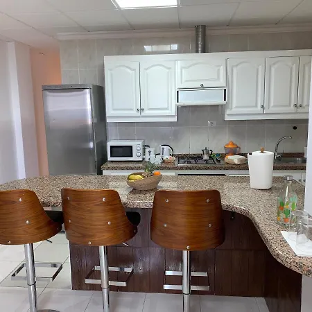 Comfort Aire Conditioner In Shared In Playa Vistas Cristianos Habitaciones, Stanza Guest house