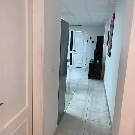 Comfort Aire Conditioner In Shared In Playa Vistas Cristianos Habitaciones, Stanza Guest house *