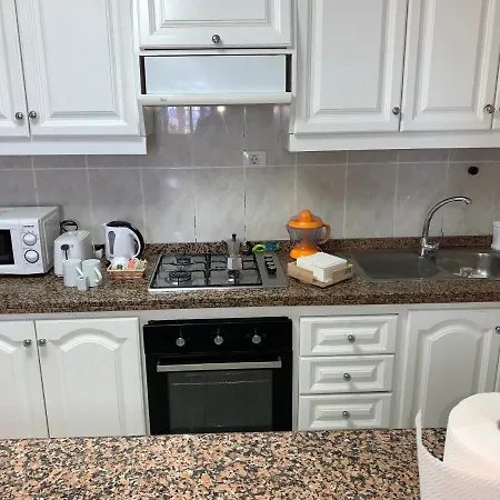 Comfort Aire Conditioner In Shared In Playa Vistas Cristianos Habitaciones, Stanza Guest house Arona (Tenerife)