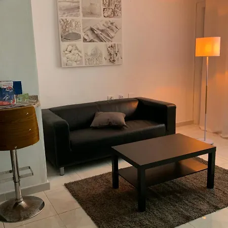 Comfort Aire Conditioner In Shared In Playa Vistas Cristianos Habitaciones, Stanza