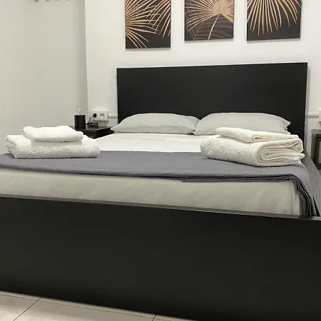 Comfort Aire Conditioner In Shared In Playa Vistas Cristianos Habitaciones, Stanza *