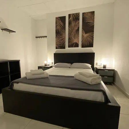 Comfort Aire Conditioner In Shared In Playa Vistas Cristianos Habitaciones, Stanza Arona (Tenerife)