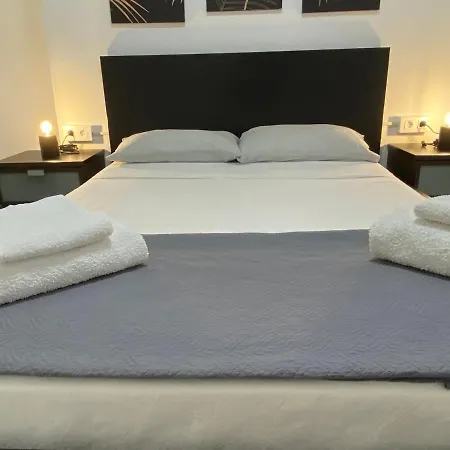 Comfort Aire Conditioner In Shared In Playa Vistas Cristianos Habitaciones, Stanza * Arona (Tenerife)