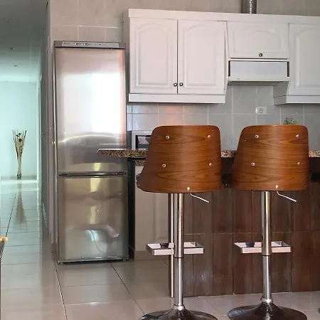 Comfort Aire Conditioner In Shared In Playa Vistas Cristianos Habitaciones, Stanza Guest house