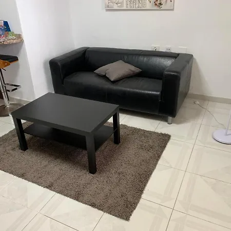 Guest house Comfort Aire Conditioner In Shared In Playa Vistas Cristianos Habitaciones, Stanza Arona (Tenerife)