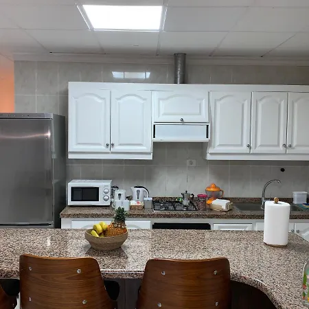 Comfort Aire Conditioner In Shared In Playa Vistas Cristianos Habitaciones, Stanza Guest house