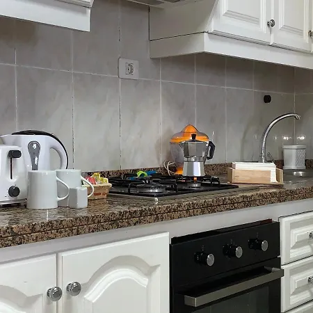 Guest house Comfort Aire Conditioner In Shared In Playa Vistas Cristianos Habitaciones, Stanza