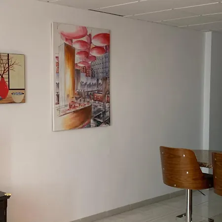 Comfort Aire Conditioner In Shared In Playa Vistas Cristianos Habitaciones, Stanza *