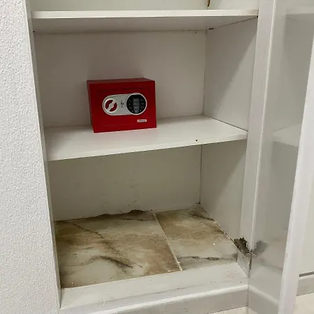 Gasthof Comfort Aire Conditioner In Shared In Playa Vistas Cristianos Habitaciones, Stanza *